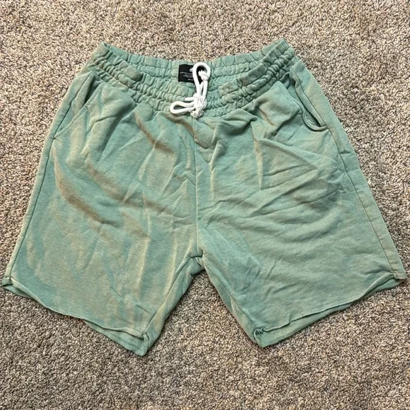 LIGHTLY USED: SWEAT-SHORTS 6 PACK. SIZE: L (WORN ONLY ONCE OR TWICE) - Picture 4 of 8